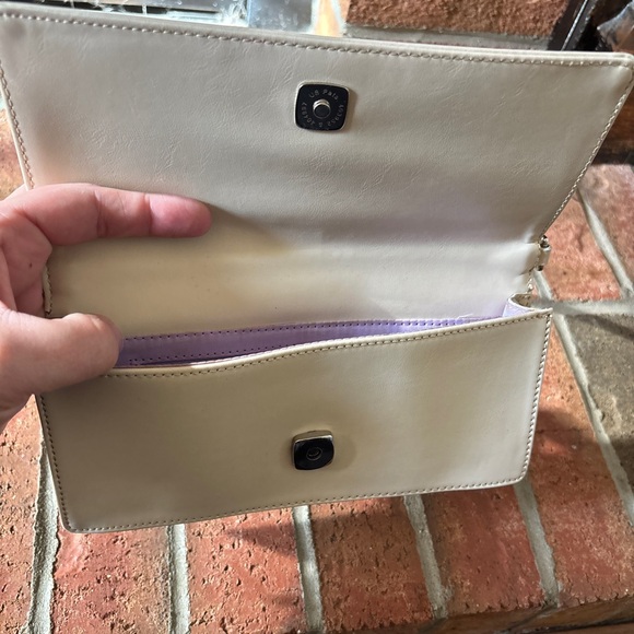 Vintage Liz Claiborne Cream Baguette Bag | Y2K Lavender Interior - Picture 5 of 6